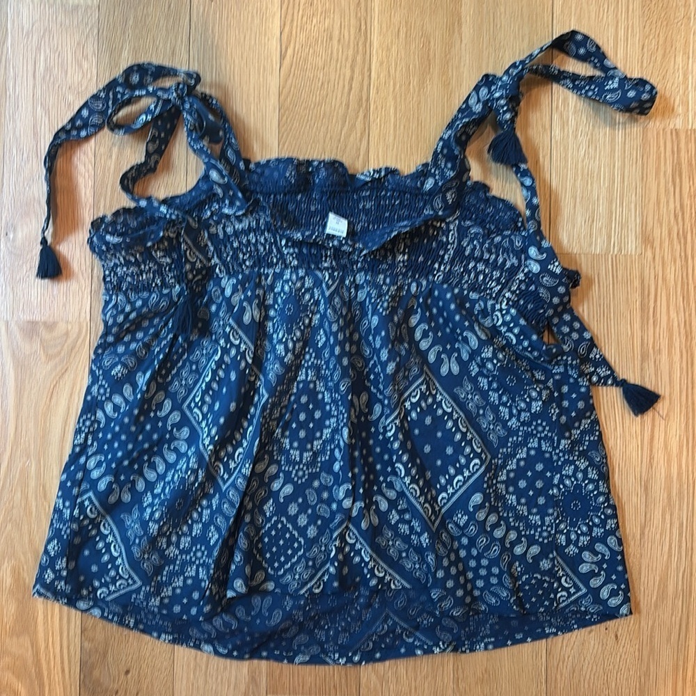 Old Navy Tank Top Blue Bandana Tie Strap Paisley NWT Size Medium - Picture 4 of 8